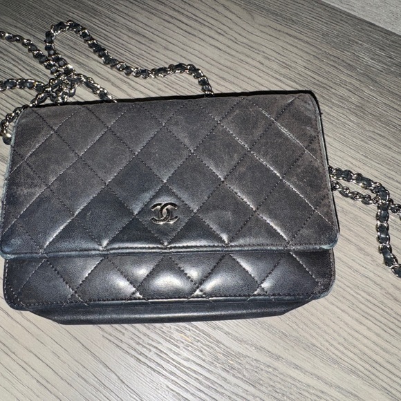 Chanel Classic Wallet Crossbody - Picture 4 of 7